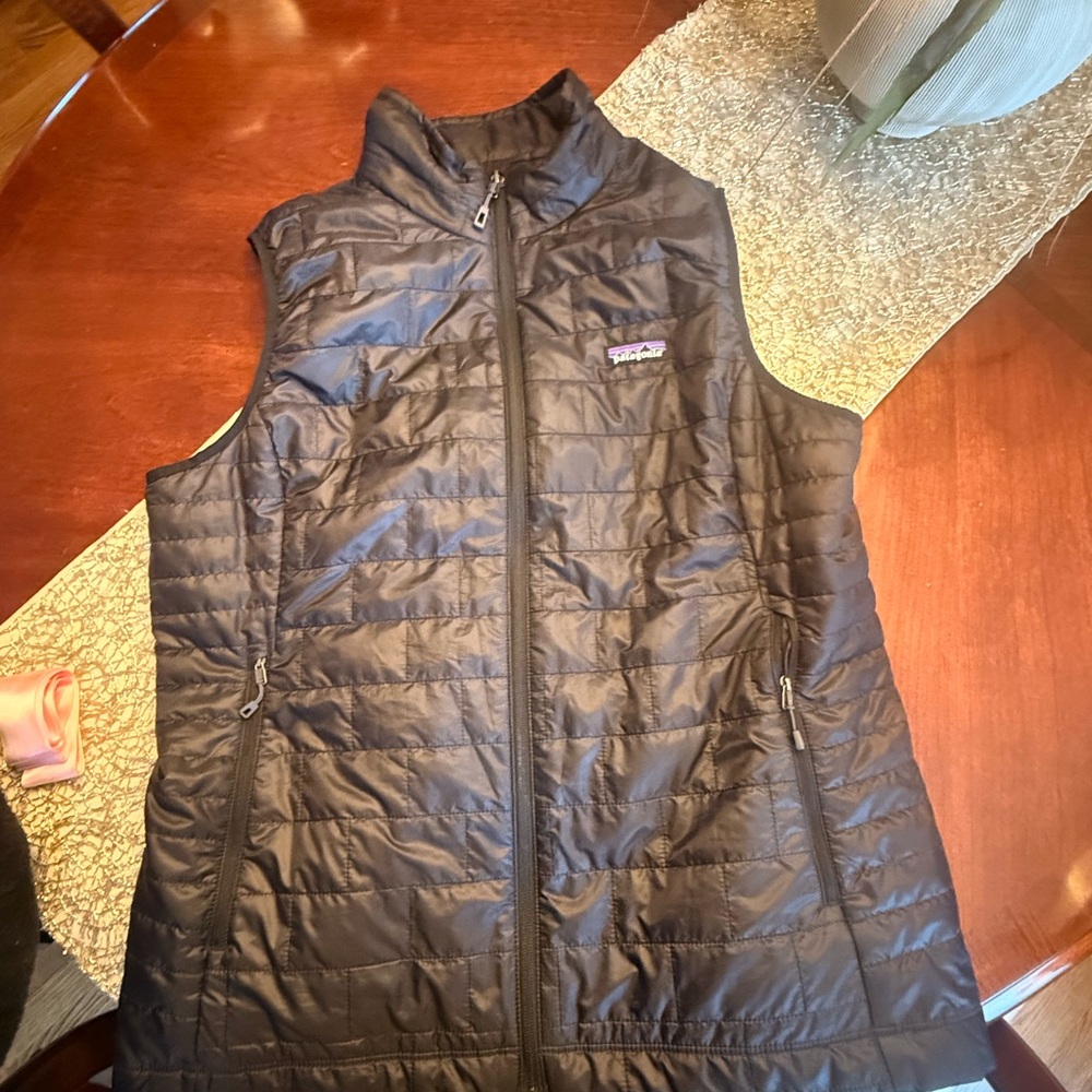 Patagonia Women's Black Quilted Vest